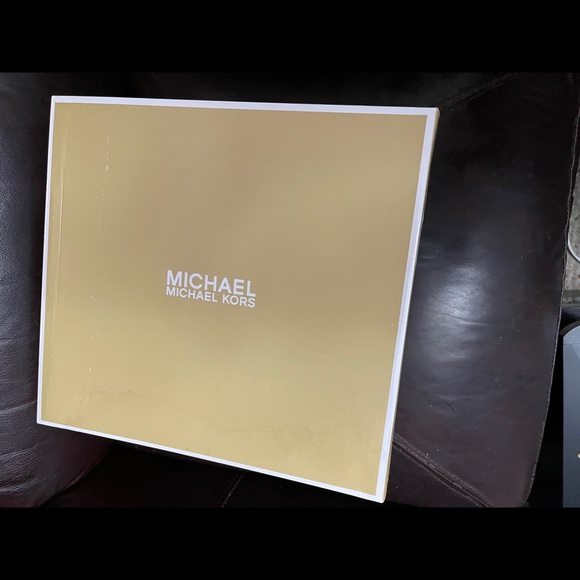 Michael Kors HTF Cassia Booties 9.5 - Picture 3 of 10